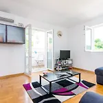 Ana Apartment